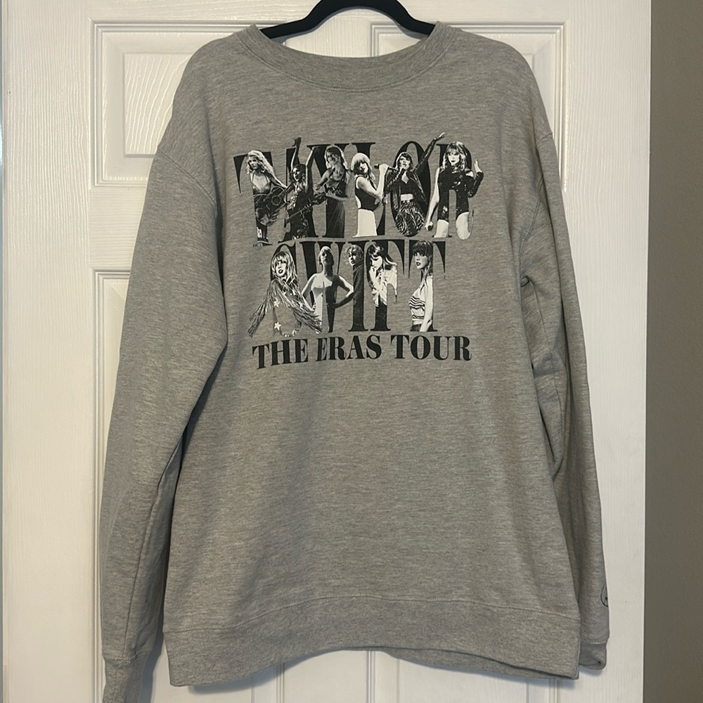 Taylor Swift The Eras Tour Gray Crewneck Sweatshirt NWOT Size XL